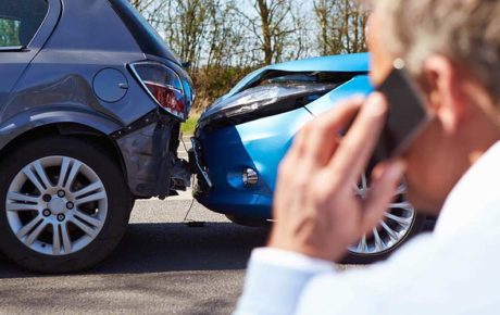 Los seguros de automóvil descienden ligeramente en 2016