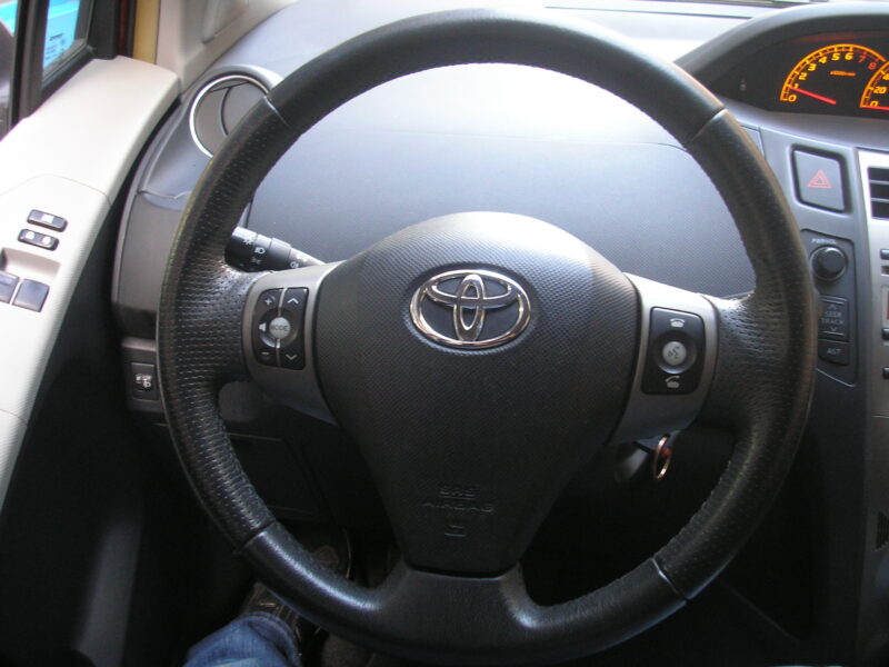Toyota Yaris 1.3 Vvt-i 5p 100cv