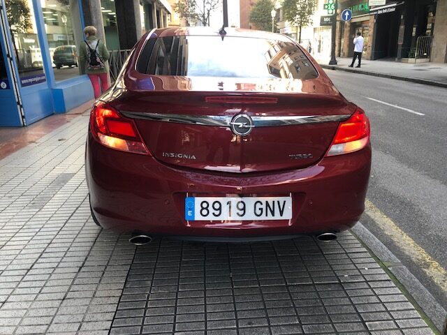 Opel Insignia 2.0 Turbo Sedan 220cv