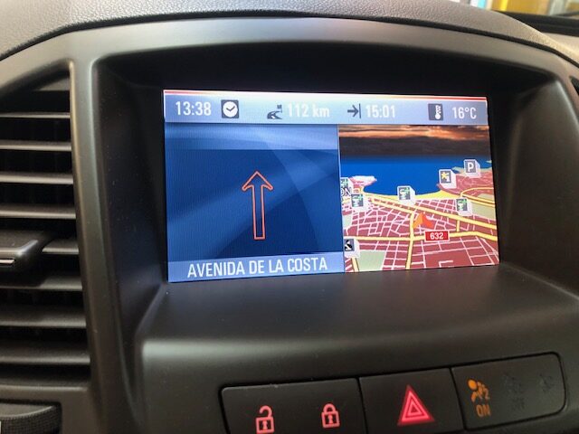 Opel Insignia 2.0 Turbo Sedan 220cv