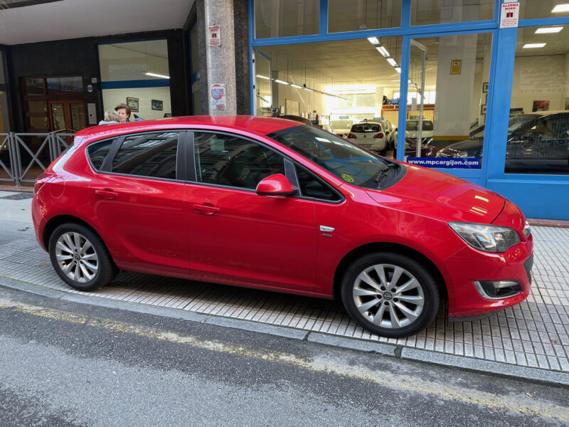 Opel Astra 1.7 Cdti 5p 131cv