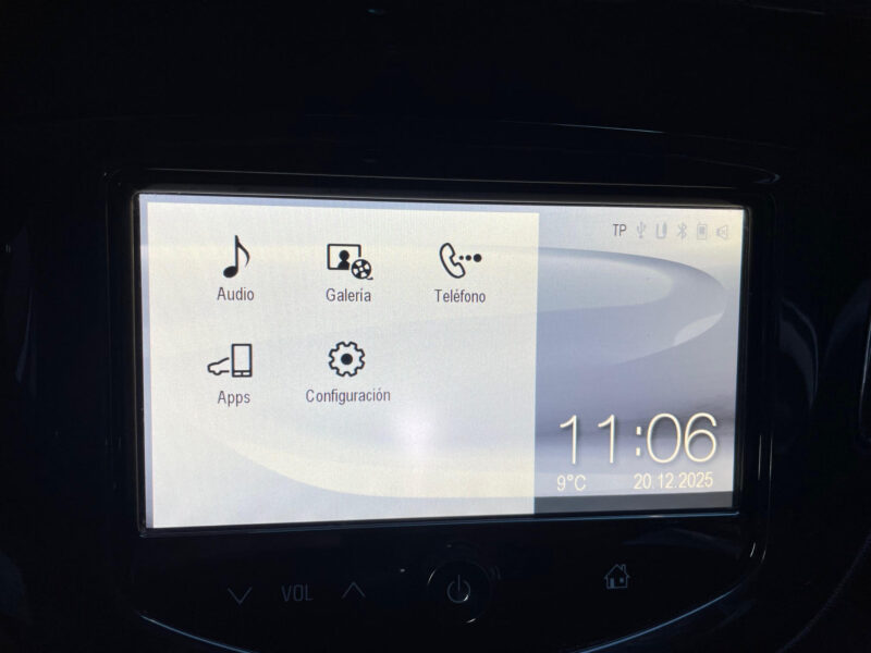 Opel Corsa 1.4 Selective 5p 90cv