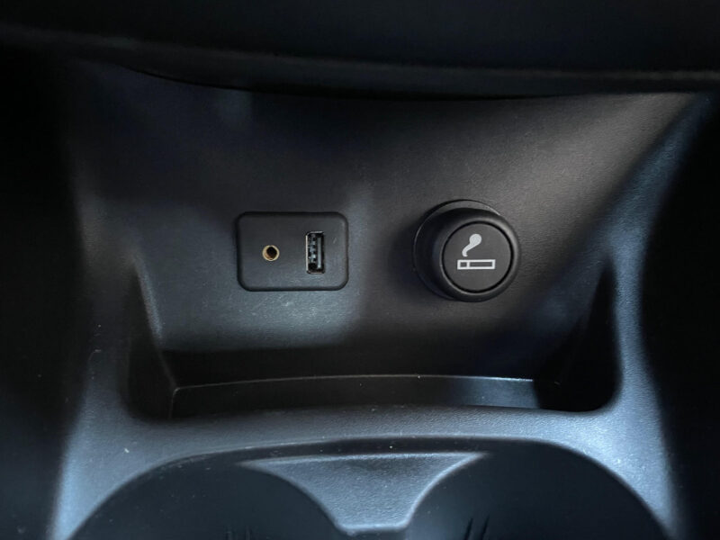 Opel Corsa 1.4 Selective 5p 90cv