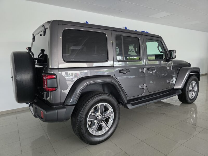 JEEP WRANGLER SAHARA UNILIMITED