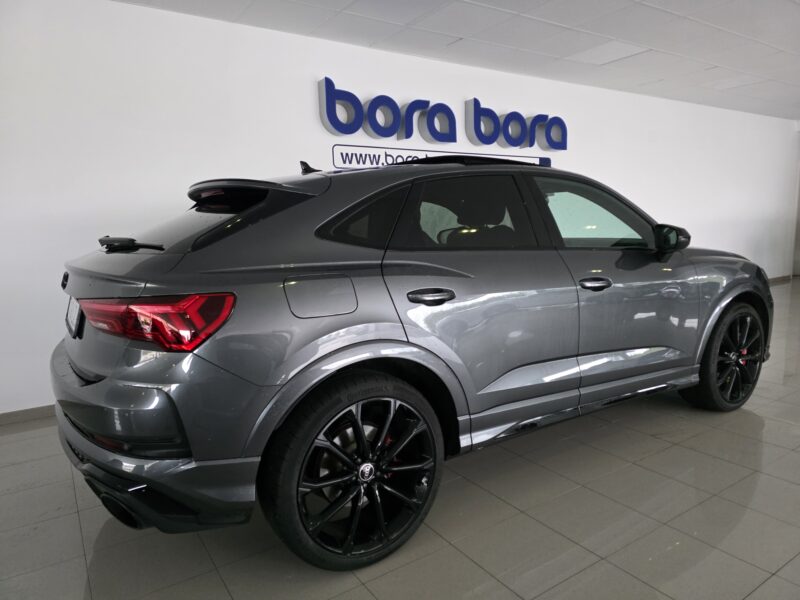 AUDI RSQ3 SPORTBACK