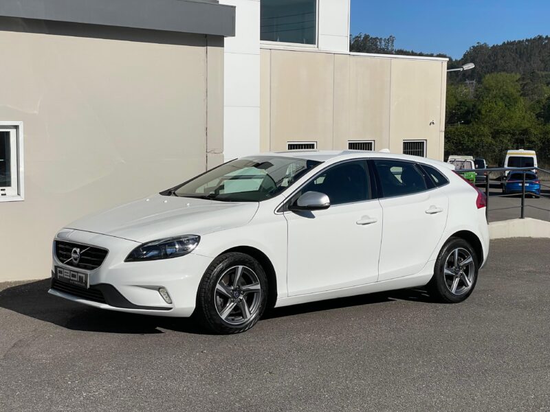 Volvo V40 D2 R-Design