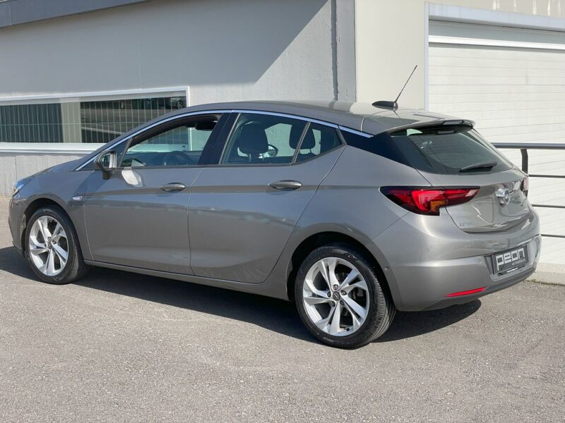 Opel Astra 1.6 CDTI Dynamics 5p