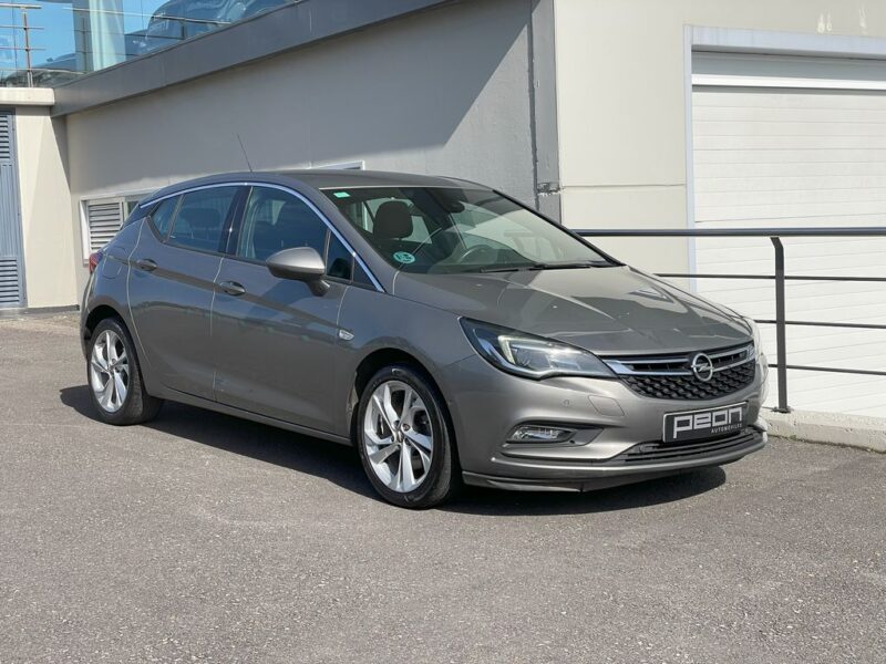 Opel Astra 1.6 CDTI Dynamics 5p