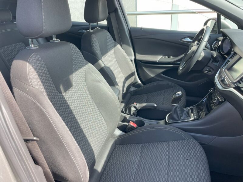 Opel Astra 1.6 CDTI Dynamics 5p
