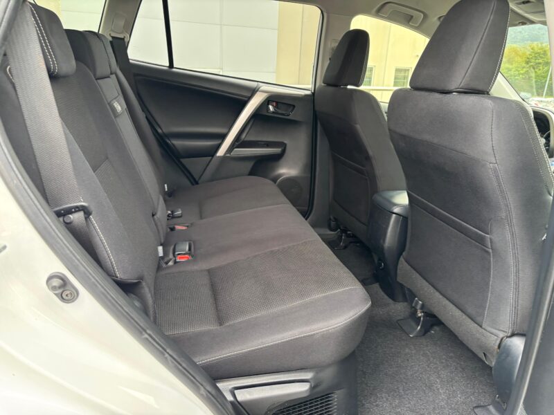 Toyota RAV4 2.5I Hybrid Advance