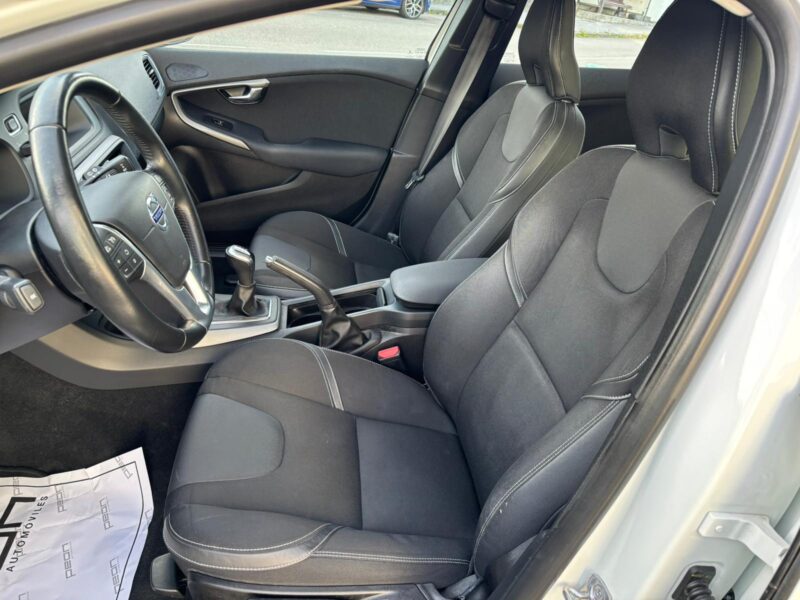 Volvo V40 D2 Momentum