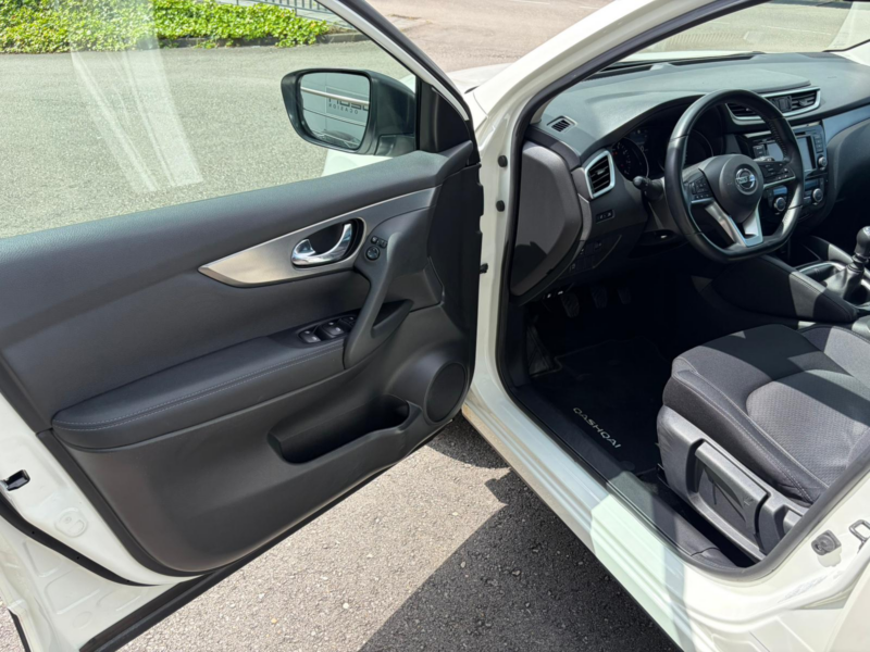 Nissan Qashqai 1.3i DIGT NCONNECTA