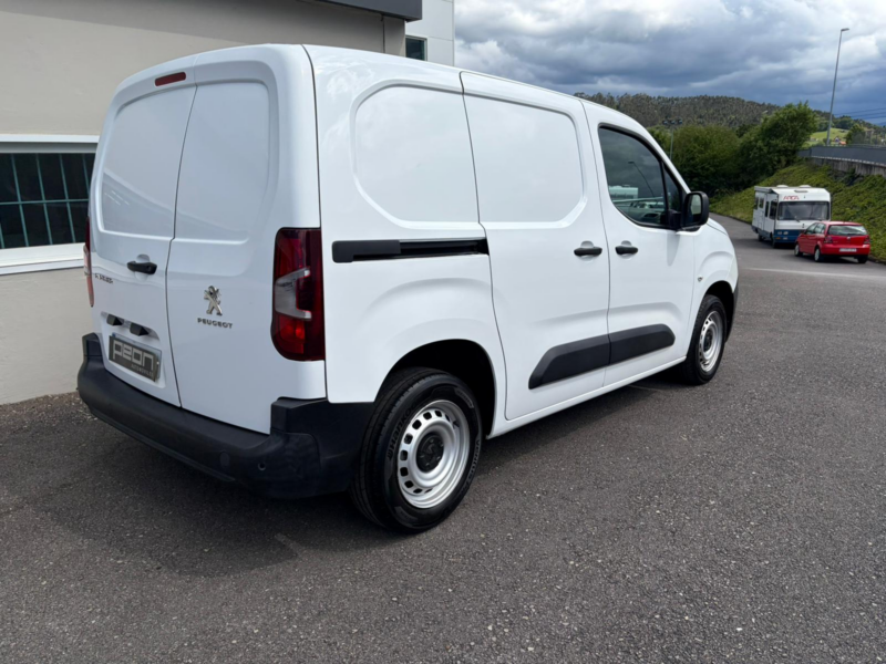 Peugeot Partner Premium BlueHDI