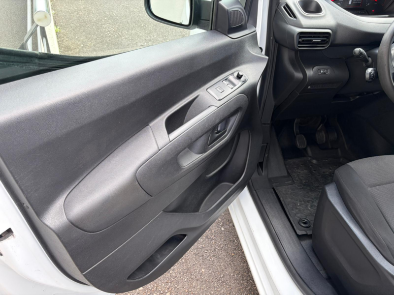 Peugeot Partner Premium BlueHDI