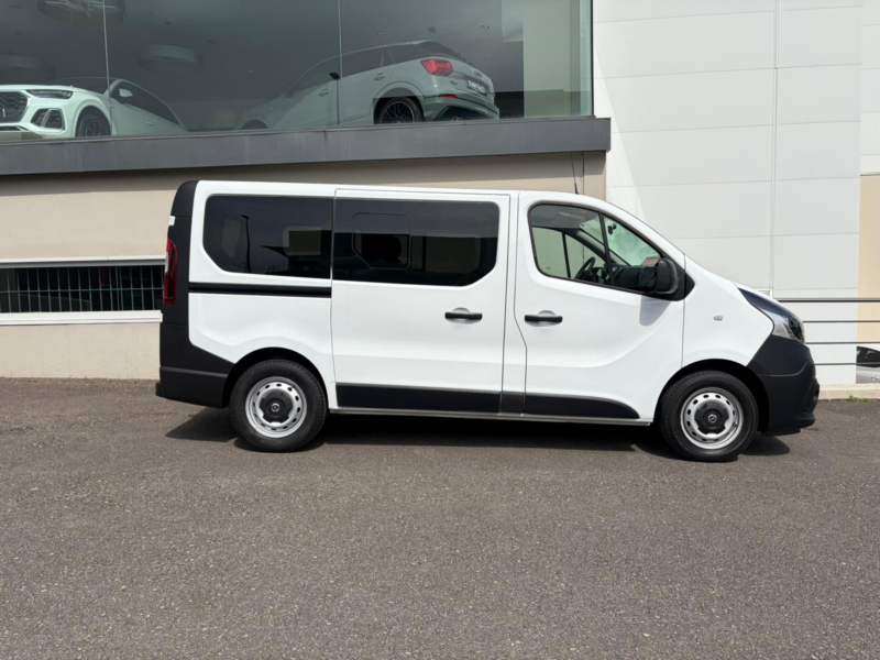 Nissan NV300 Combi 6 2.0 DCI