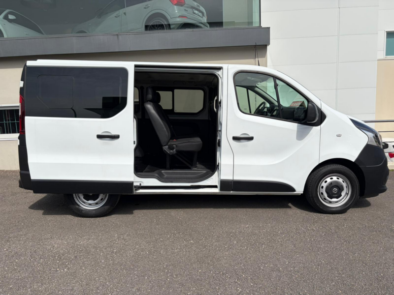 Nissan NV300 Combi 6 2.0 DCI