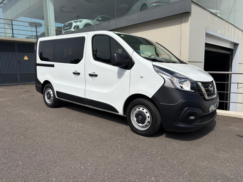 Nissan NV300 Combi 6 2.0 DCI