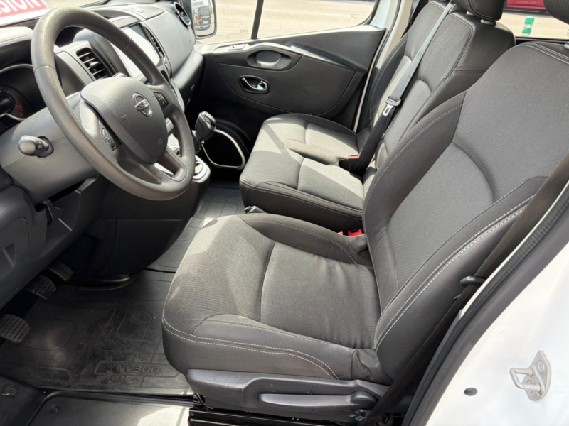 Nissan NV300 Combi 6 2.0 DCI