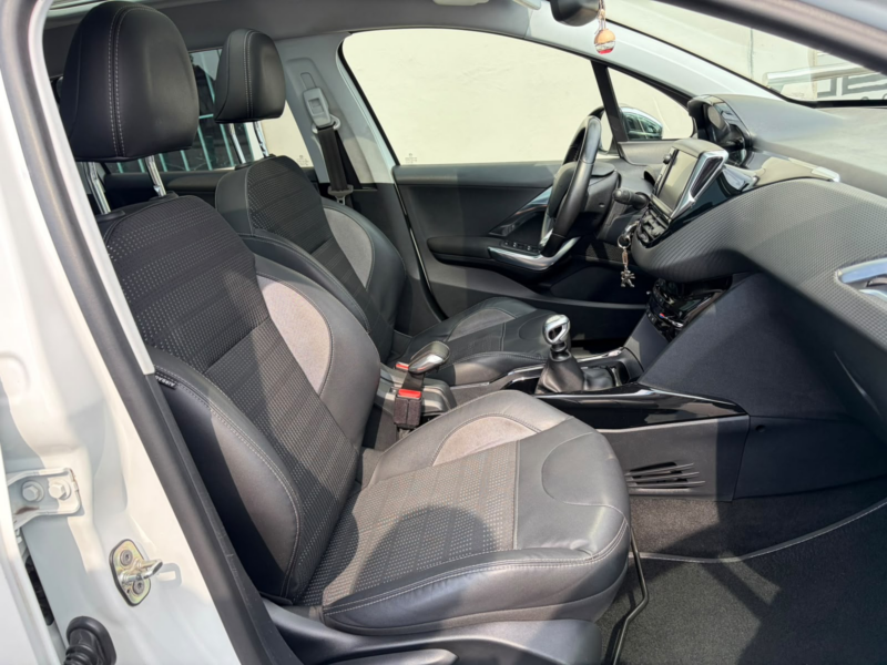 Peugeot 2008 BlueHDI Allure