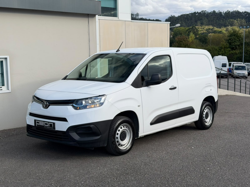 Toyota Proace City 1.5D Median
