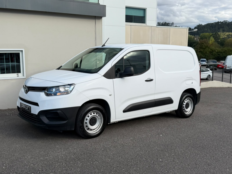 Toyota Proace City 1.5D Median