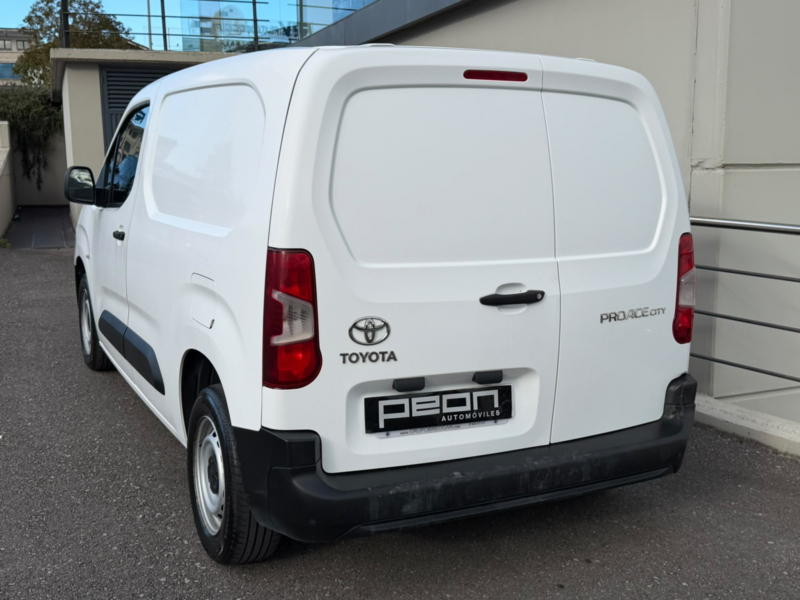 Toyota Proace City 1.5D Median