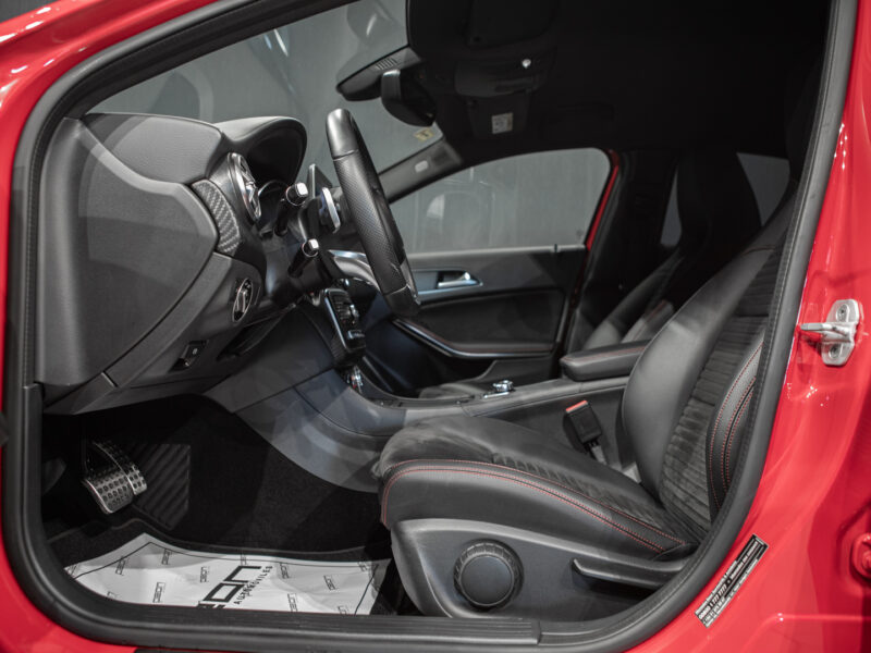 Mercedes-Benz A 200d 7G AMG