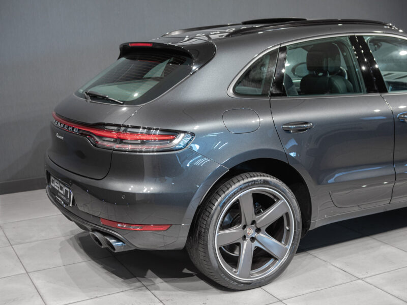Porsche Macan T