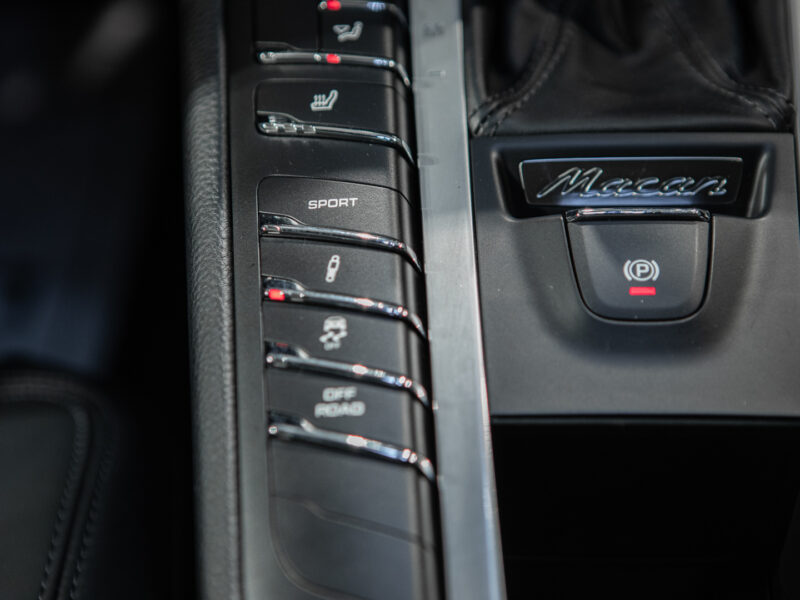 Porsche Macan T