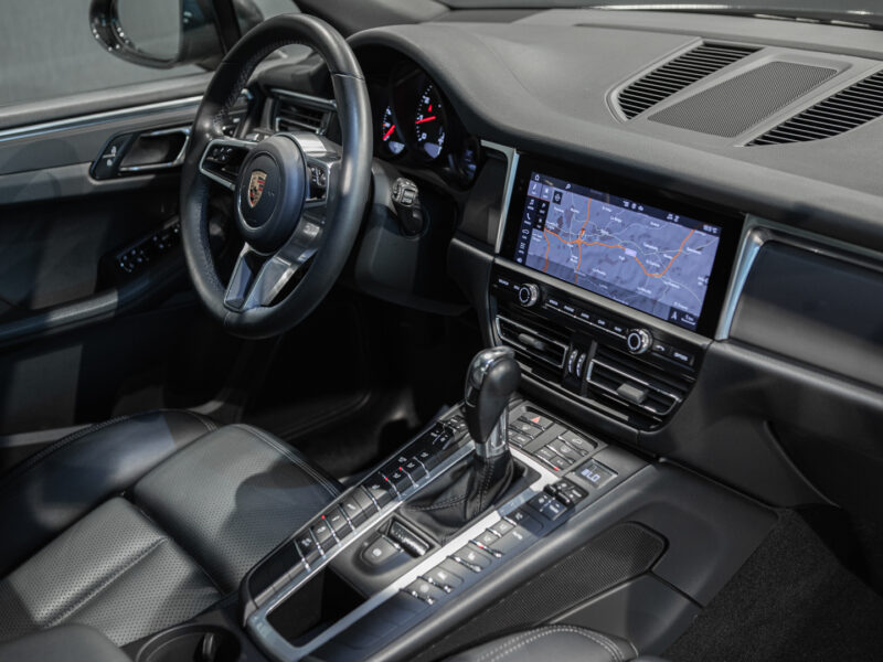 Porsche Macan T