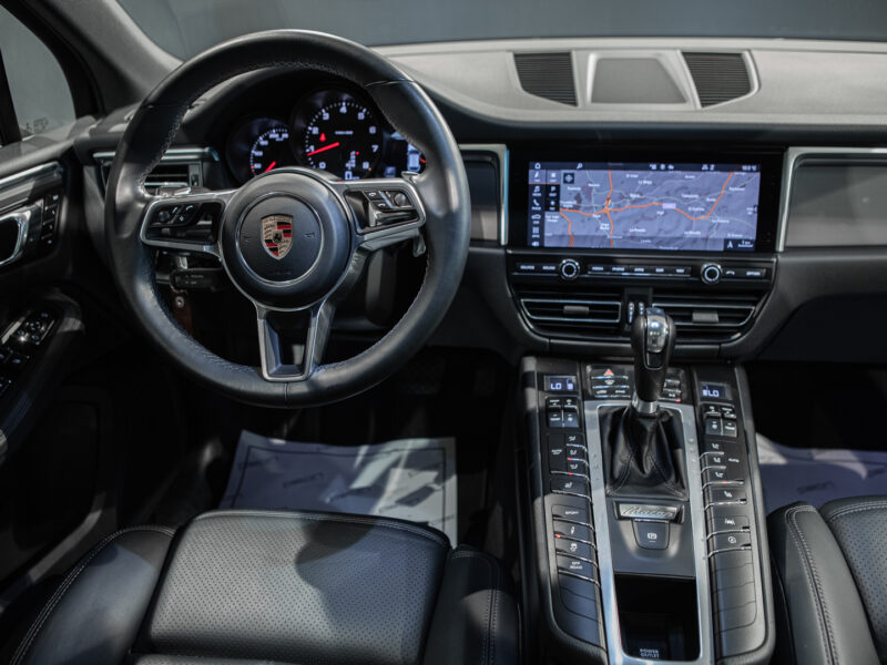 Porsche Macan T