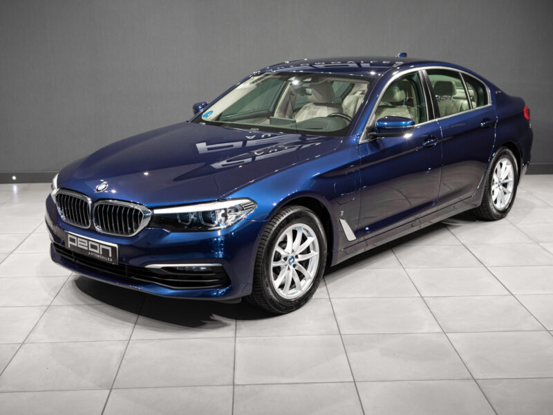 BMW 530eIPerformance Berlina