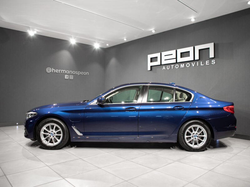 BMW 530eIPerformance Berlina
