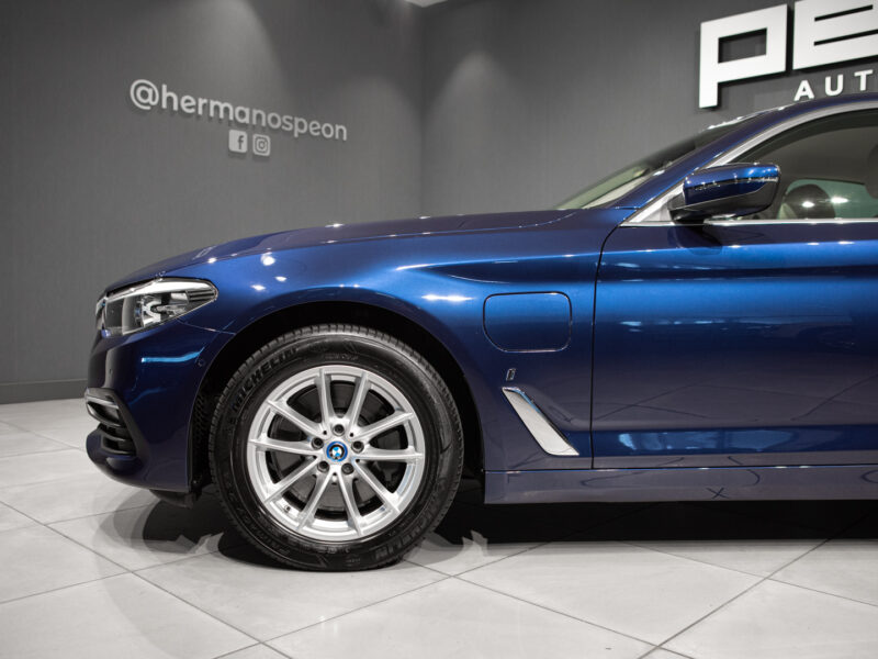 BMW 530eIPerformance Berlina