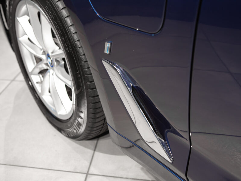 BMW 530eIPerformance Berlina