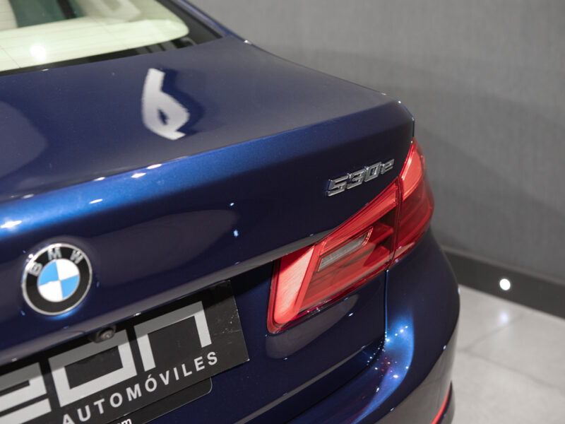 BMW 530eIPerformance Berlina