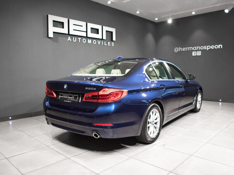 BMW 530eIPerformance Berlina