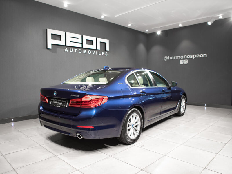 BMW 530eIPerformance Berlina