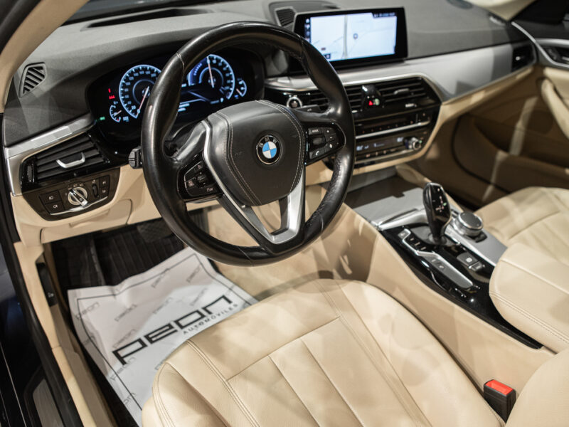 BMW 530eIPerformance Berlina