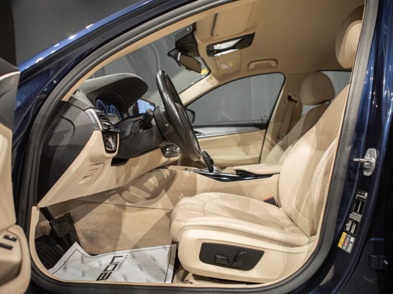 BMW 530eIPerformance Berlina