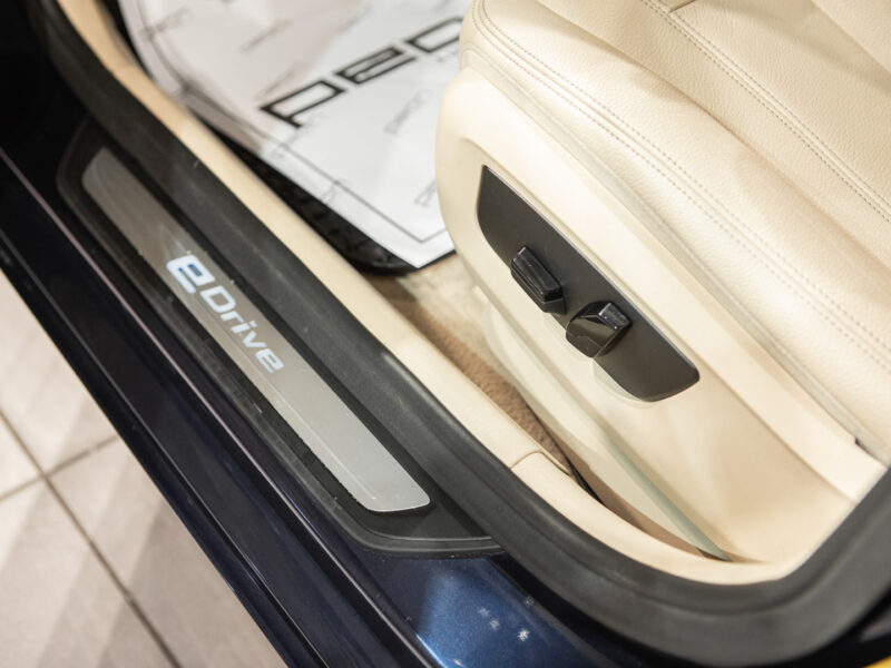 BMW 530eIPerformance Berlina