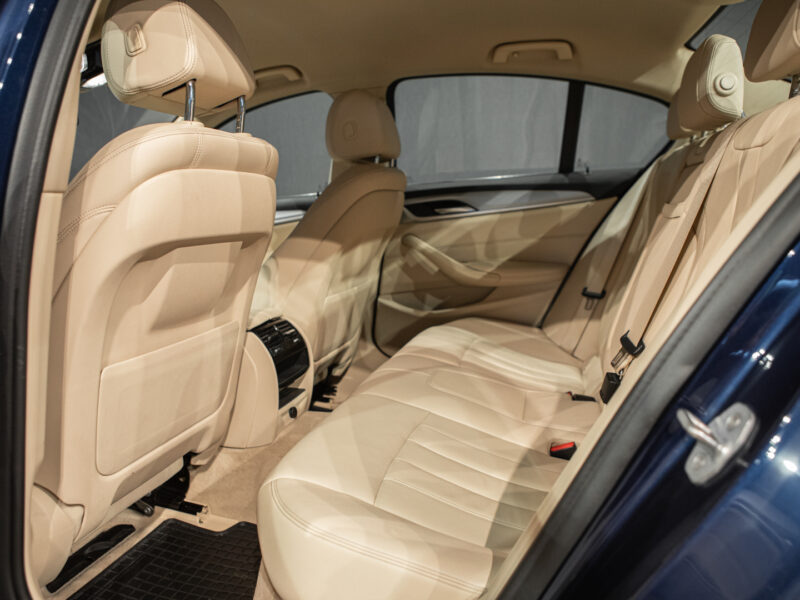 BMW 530eIPerformance Berlina