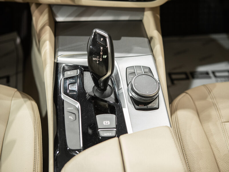BMW 530eIPerformance Berlina