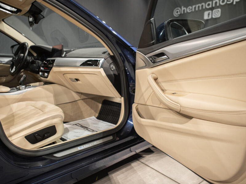BMW 530eIPerformance Berlina