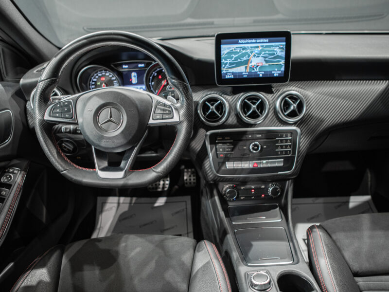 Mercedes-Benz A 200d 7G AMG