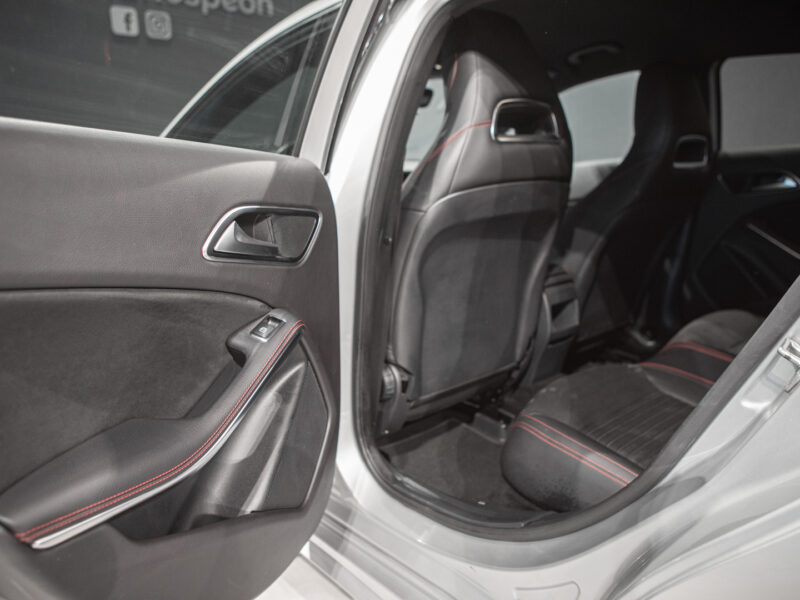 Mercedes-Benz A 200d 7G AMG