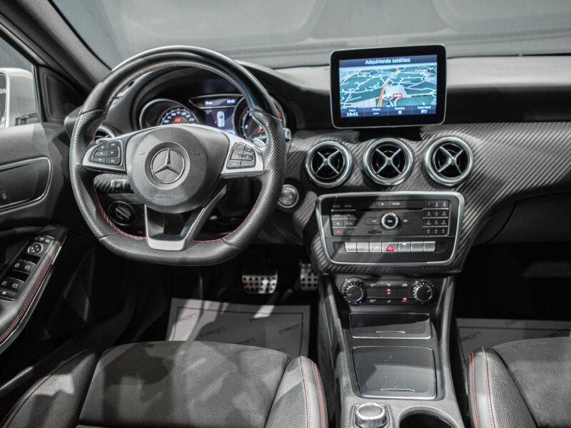 Mercedes-Benz A 200d 7G AMG