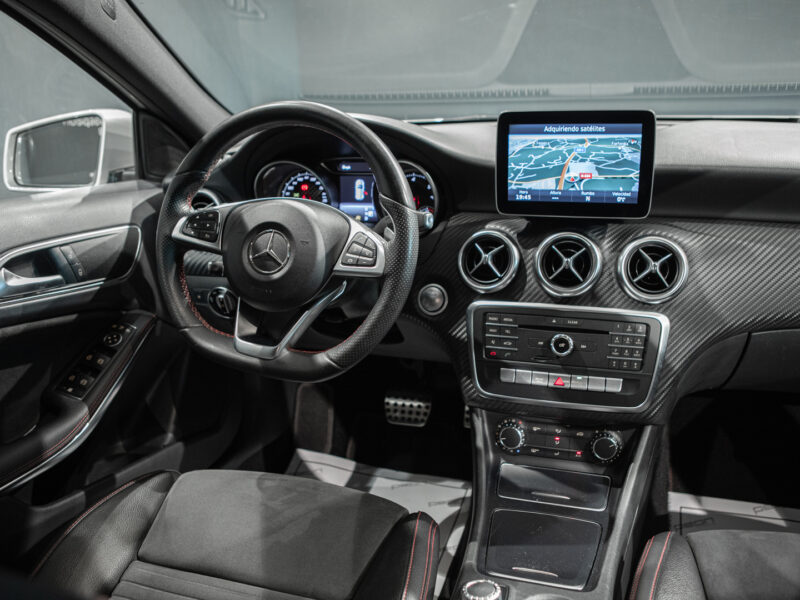 Mercedes-Benz A 200d 7G AMG
