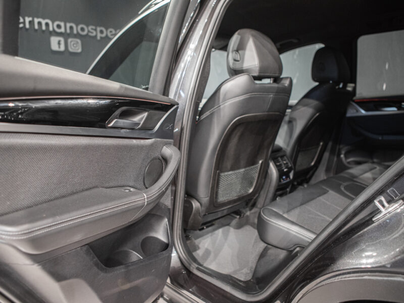 BMW X3 xDrive 20dA X-Line