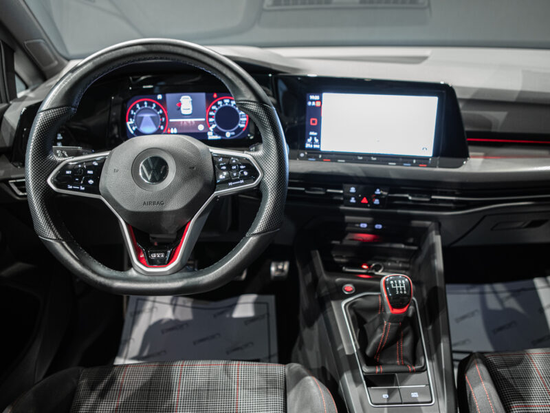 Volkswagen Golf 8 GTI 5p